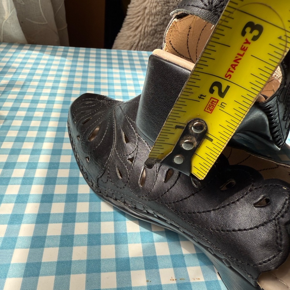 Gorgeous Pikolinos Women Size EU41/US10-10.5 NWOB Black Leather Cutout Shoes - Picture 8 of 8